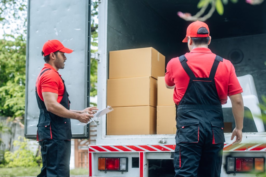movers near me, local movers near me, top movers near me, chicago movers,