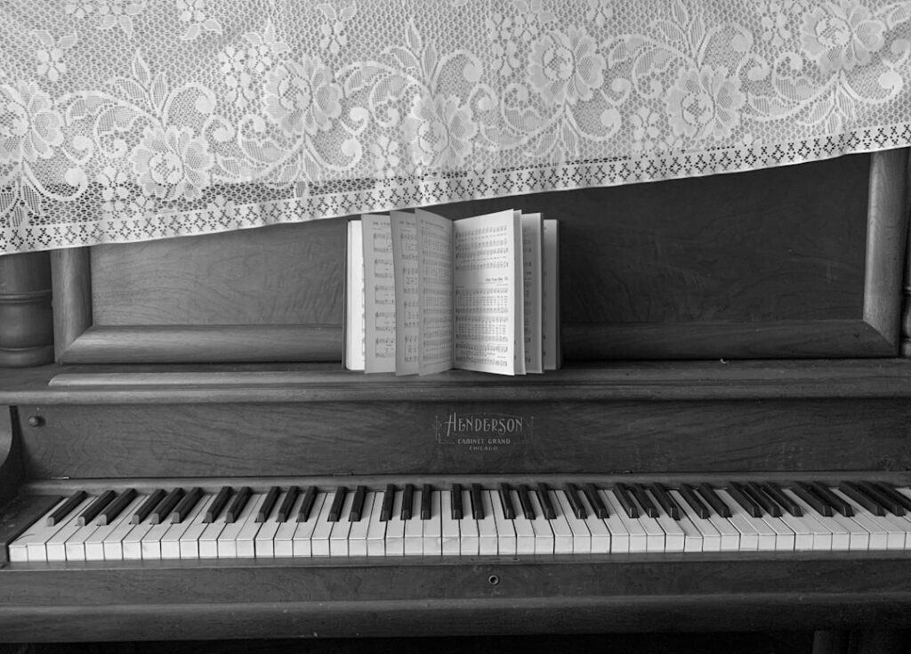 best way to move an upright piano