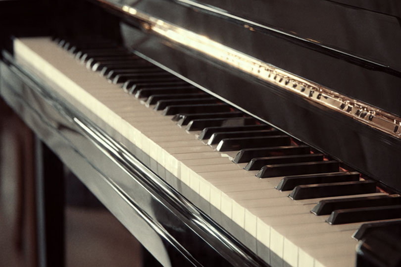 upright piano moving in chicago