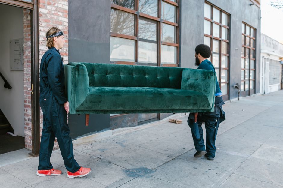 local movers to move furniture in house